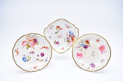 Lot 103 - H&R Daniel - Dessert shell dish and two plates