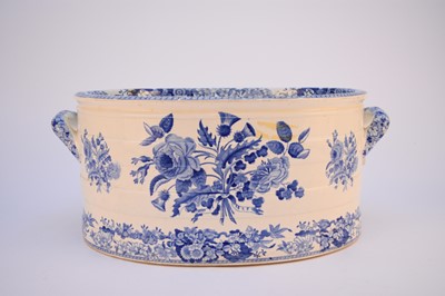 Lot 125 - Spode 'Union Wreath' blue and white foot bath, 19th century