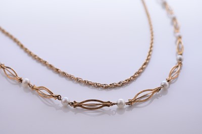 Lot 44 - A 9ct gold cultured pearl set necklace