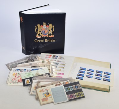 Lot 314 - Stamp collection comprising: GB 1840 - 1970 Davo de Luxe album