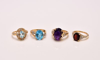 Lot 129 - Four stone set rings