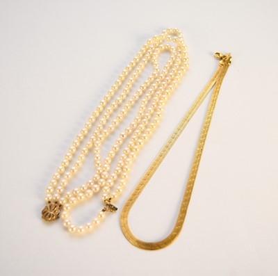 Lot 139 - A three strand cultured pearl necklace