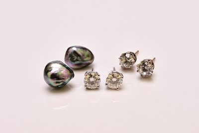 Lot 330 - Three pairs of earrings