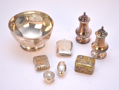 Lot 45 - A small collection of silver