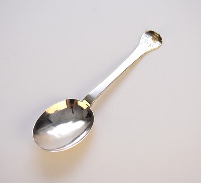 Lot 71 - A Charles II silver Trefid spoon