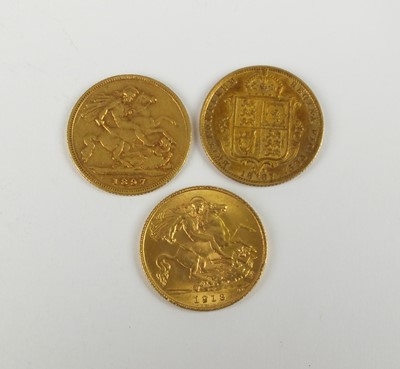 Lot 190 - Three half Soverigns - Victoria Jubilee head dated 1887, Victoria old head dated 1897, George V dated 1913 (3)