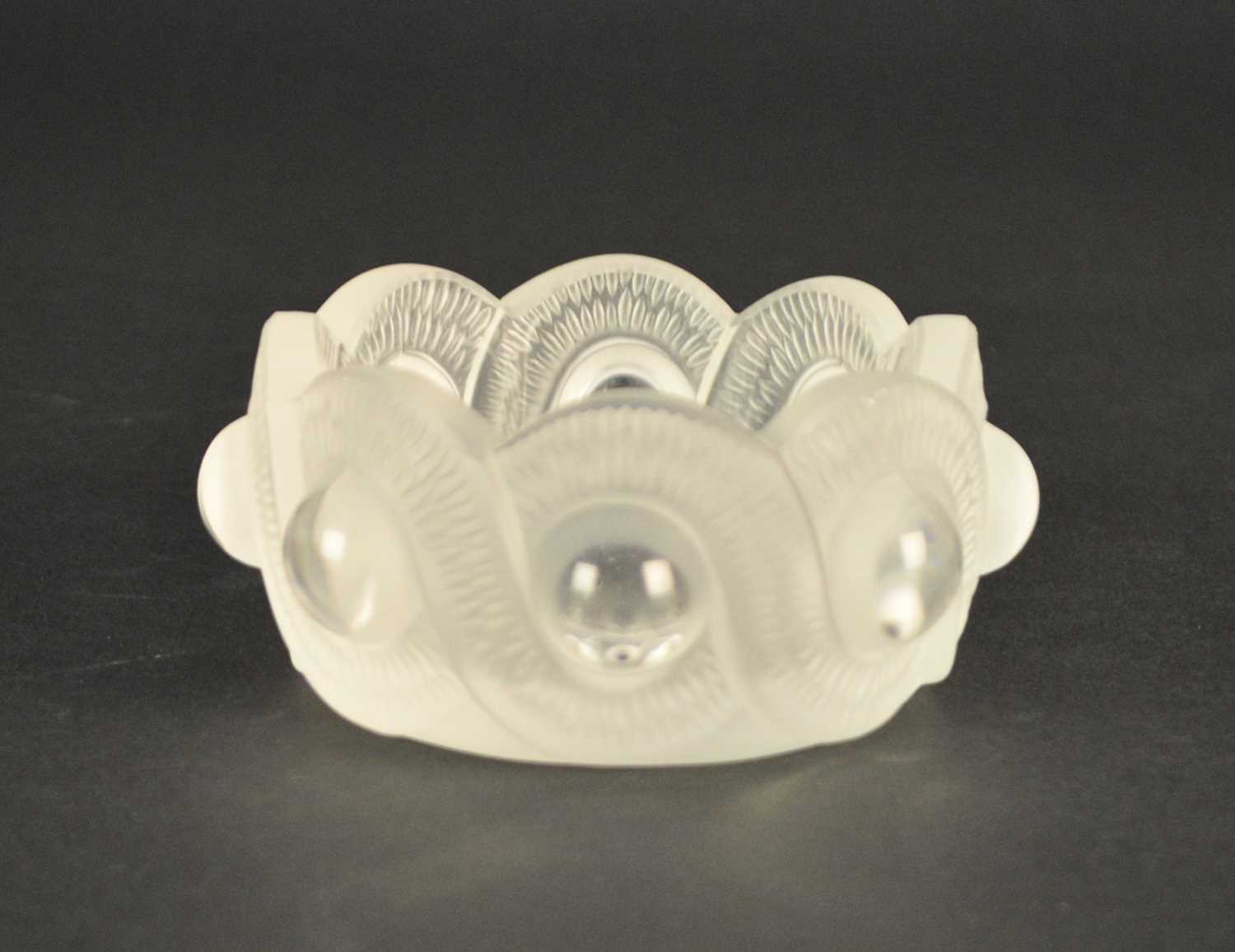 Lot 294 - Small Lalique Crystal 'Gao' bowl