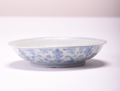 Lot 48 - A Chinese blue and white dish, late Ming/transitional