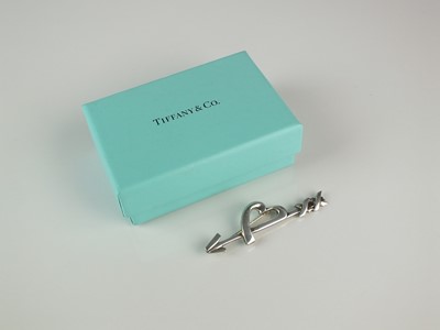 Lot 326 - A Tiffany & Co 'Pablo Picasso' silver bar brooch