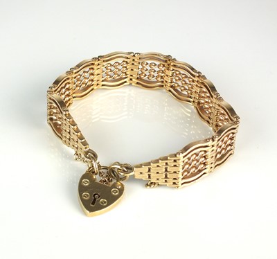 Lot 50 - A 9ct gold fancy gate link bracelet
