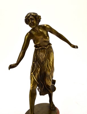 Lot 528 - A bronze figure of a semi-nude girl, signed Rochlitz