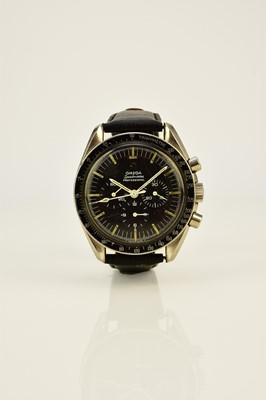 Lot 125 - Omega: A gentleman's stainless steel pre-moon Speedmaster chronometer wristwatch