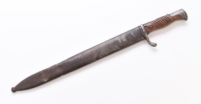 Lot 74 - WW1 Imperial German M98/05 'Butcher' sawback bayonet
