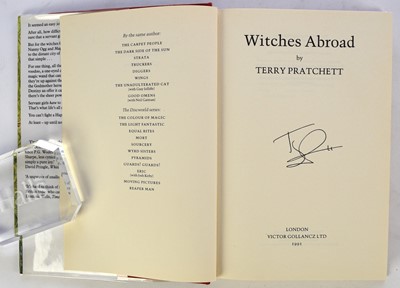 Lot 79 - PRATCHETT, Terry, Witches Abroad, 1st edition 1991. Signed by the author on the title page. In dust wrapper. Not price-clipped?