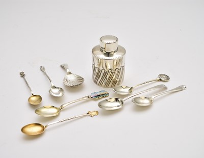 Lot 80 - A small collection of silver and plate