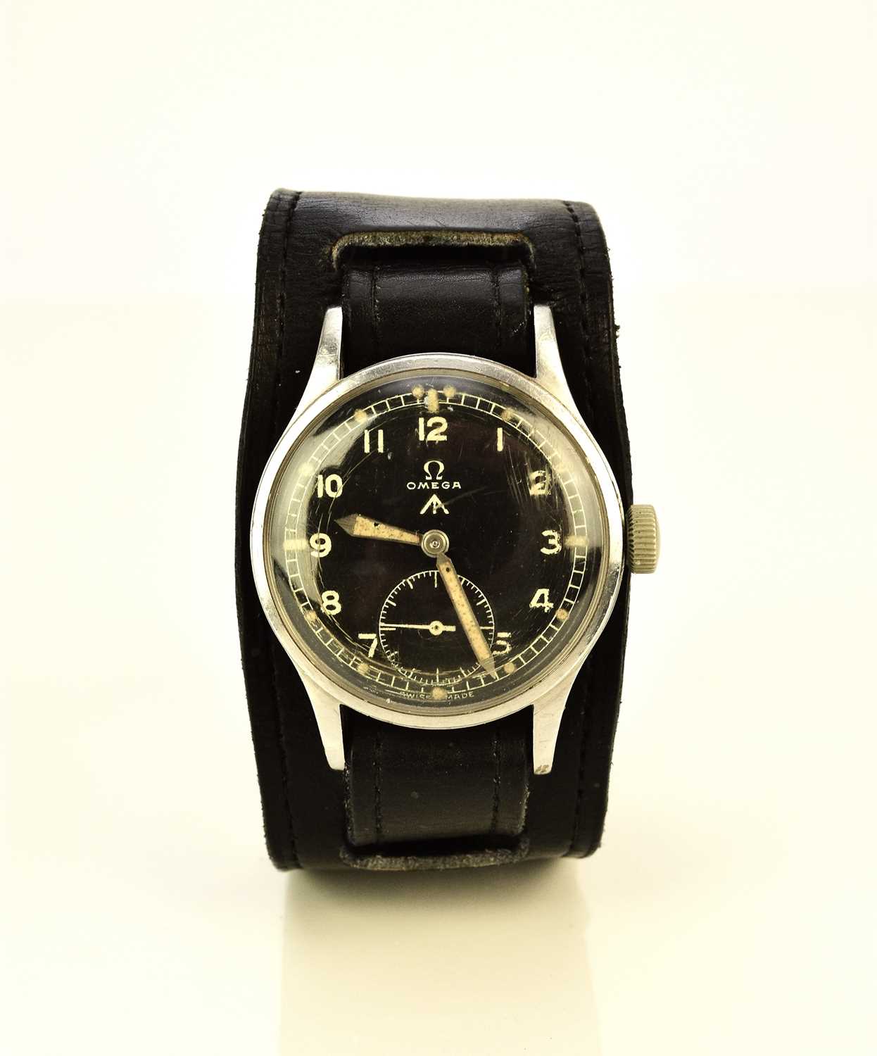 Lot 126 - Omega: A gentleman's stainless steel military issue 'Dirty Dozen' wristwatch