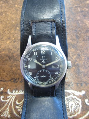 Lot 126 - Omega: A gentleman's stainless steel military issue 'Dirty Dozen' wristwatch