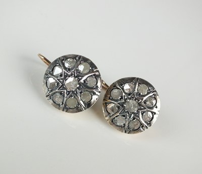 Lot 415 - A pair of rose cut diamond circular cluster earrings