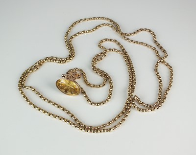 Lot 168 - A yellow metal guard chain