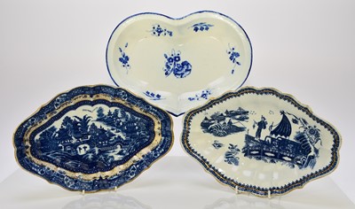 Lot 151 - A group of Caughley dessert wares, late 18th century