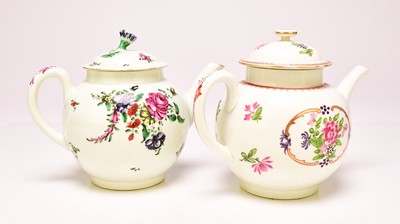 Lot 143 - Two Worcester teapots, 18th century