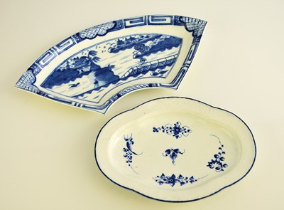 Lot 157 - Caughley 'Weir' fan-shaped dish, circa 1790-95