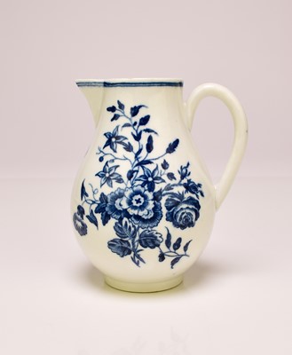 Lot 145 - A group of Worcester porcelain, 18th century