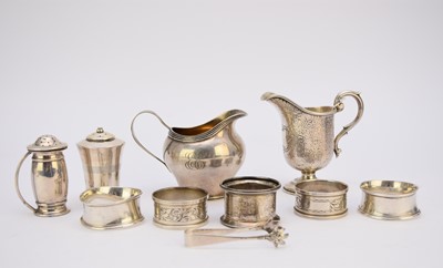 Lot 90 - A small collection of silver