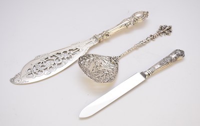 Lot 38 - A Victorian silver fish knife