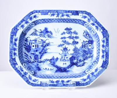 Lot 51 - A Chinese blue and white platter, 18th century