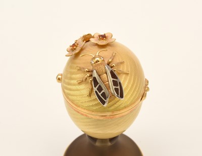 Lot 23 - Victor Mayer for Faberge; An 18ct gold, enamel, diamond, citrine and smoky quartz surprise egg
