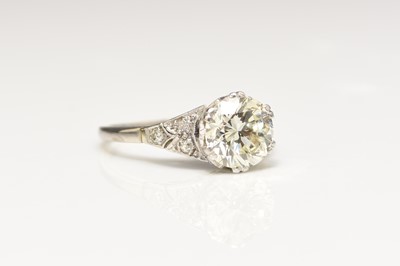 24 - A mid-20th century single stone diamond ring