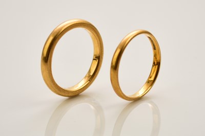 Lot 174 - Two 22ct gold wedding bands