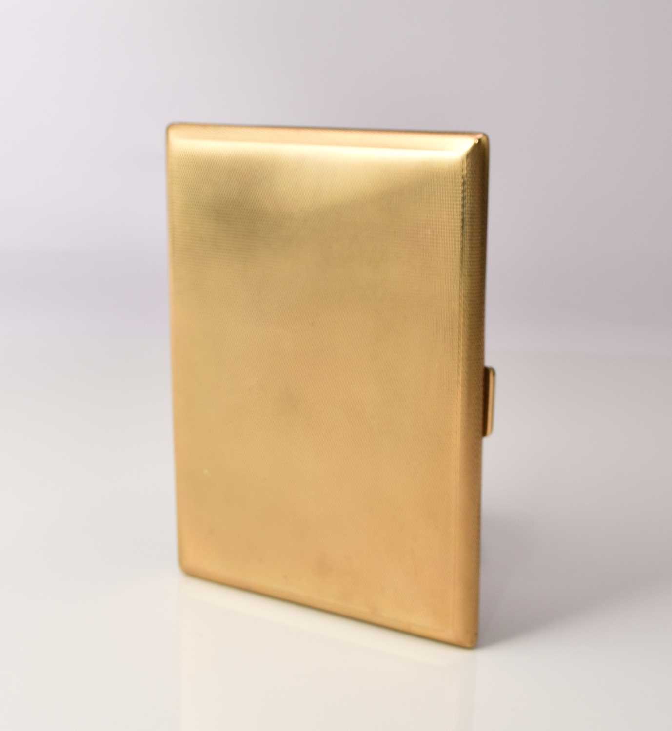 Lot 117 - A 9ct gold cigarette case