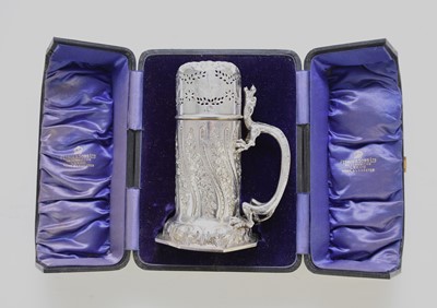 Lot 6 - An Edwardian silver sugar caster with stylised lizard handle