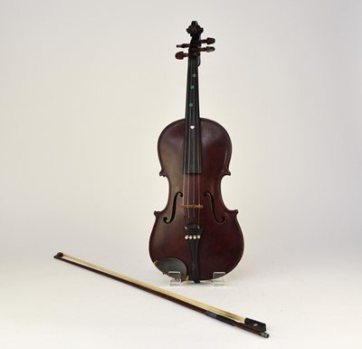 Lot 590 - An early 20th century violin, style of Bergonzi