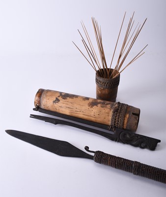 Lot 288 - A South East Asian blow pipe spear with bamboo quiver of darts