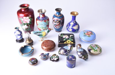 Lot 109 - An assembled group of Chinese cloisonne, 19th/20th century