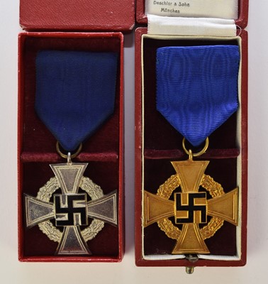 Lot 82 - German 25 Years and 40 Years Faithful Civil Service Crosses, boxed