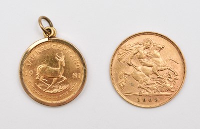 Lot 276 - Edward VII half Sovereign dated 1909; together with South Africa 1/10th ounce Krugerrand dated 1981 within 9ct gold pendant mount