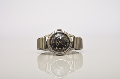 Lot 57 - Longines: A stainless steel manual wind military issue 'Dirty Dozen' wristwatch