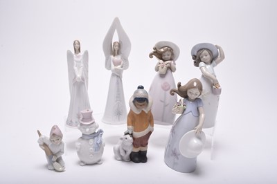 Lot 226 - A group of Lladro figures