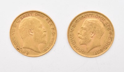 Lot 268 - Edward VII half Sovereign dated 1908, together with George V half Sovereign dated 1914 (2)