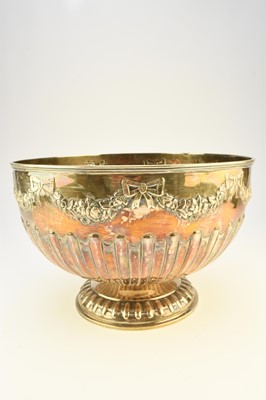 Lot 11 - An Edwardian silver punch bowl