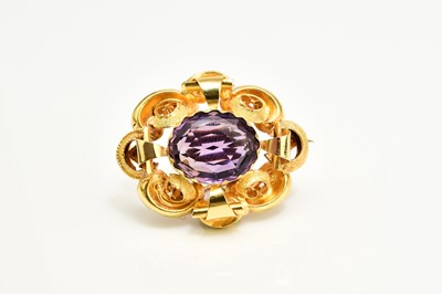 Lot 388 - A Victorian amethyst brooch