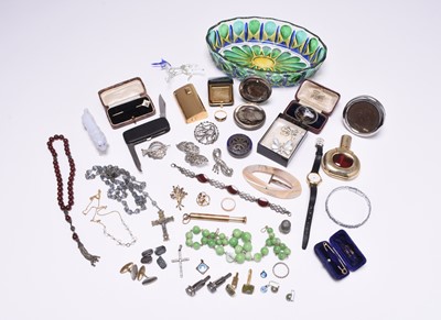 Lot 398 - A collection of various pieces of jewellery and costume jewellery