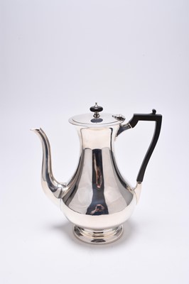 Lot 159 - A George V silver coffee pot