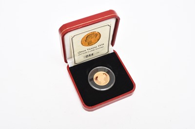 Lot 286 - Pobjoy Mint Queen Victoria 22ct gold replica Sovereign dated 1838 limited edition 44/100