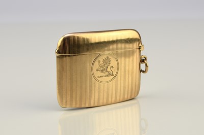 Lot 20 - A George V 9ct gold vesta case