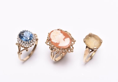 Lot 367 - Three 9ct gold stone set rings